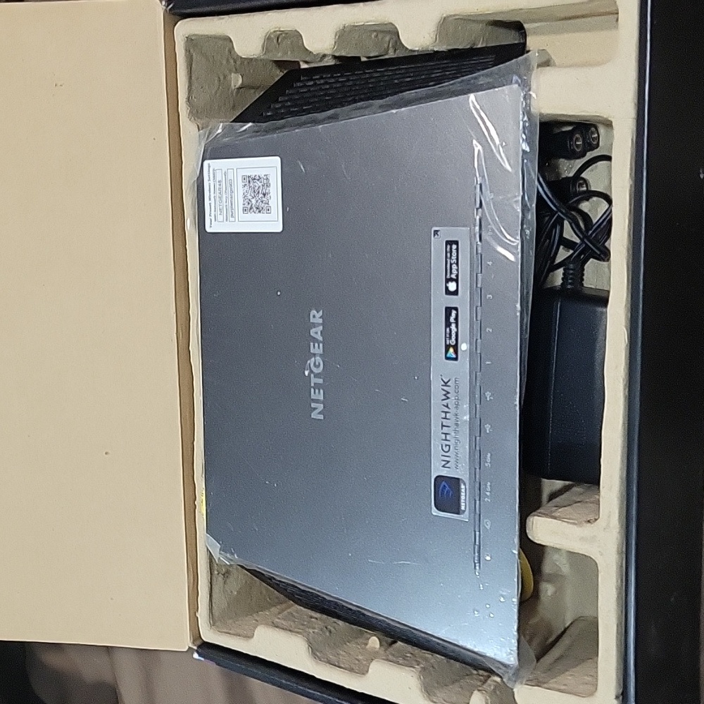 NETGEAR Nighthawk AC1900 Smart Wifi Router - Picture 3 of 4